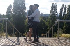 XttlqgdxRzmEByIUUDWA_kiss